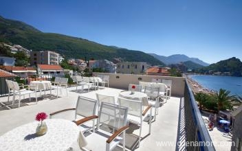 Appartamenti e camere M.U.N., alloggi privati a Petrovac, Montenegro